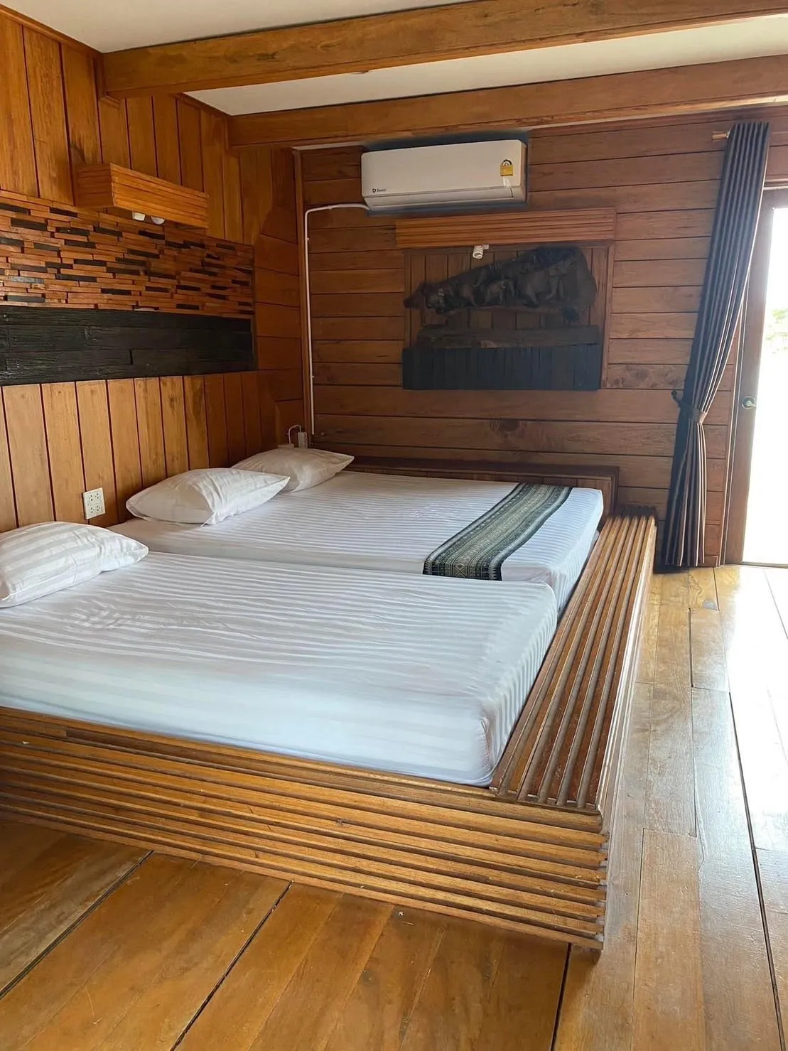 โอโซน รีสอร์ท (Ozon Resort)